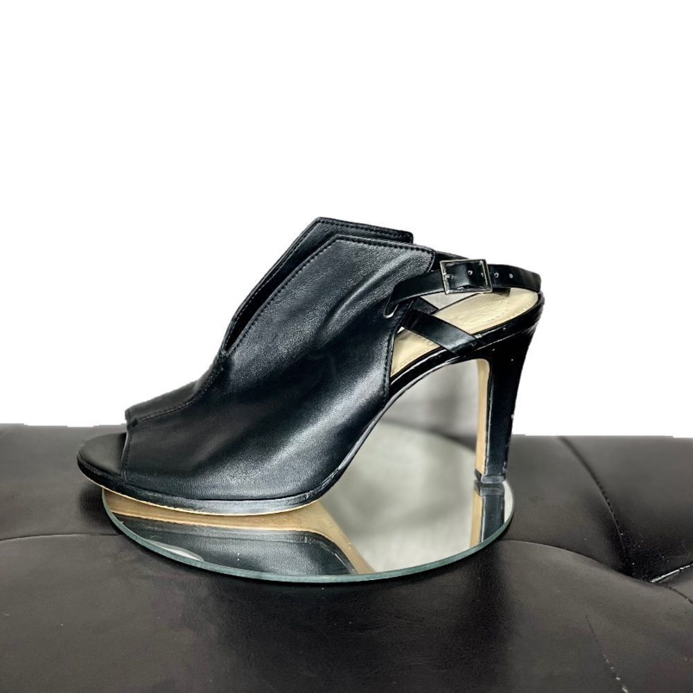 Vince Camuto Cutout Boot Heels Strap Heels Ankle Booties Buckle Size 7.5​​​ - Picture 2 of 12